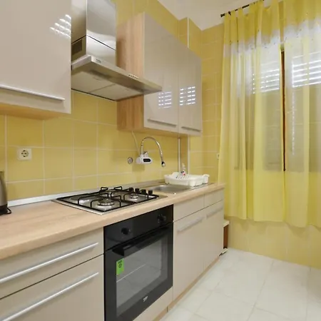 公寓 Zminj Apartments