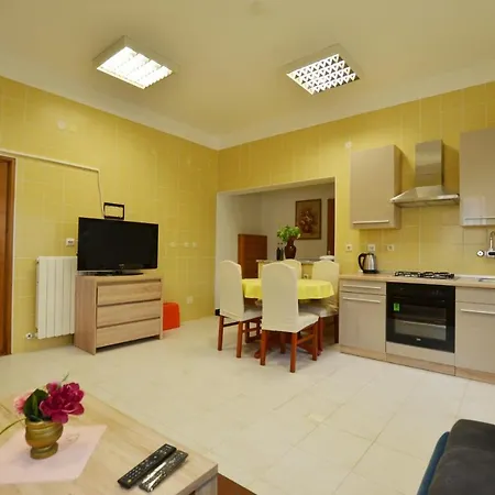 דירה Zminj Apartments *