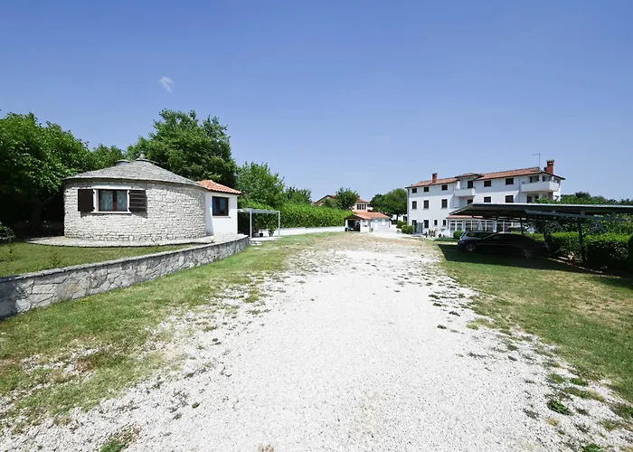 Lejlighed Zminj Apartments *