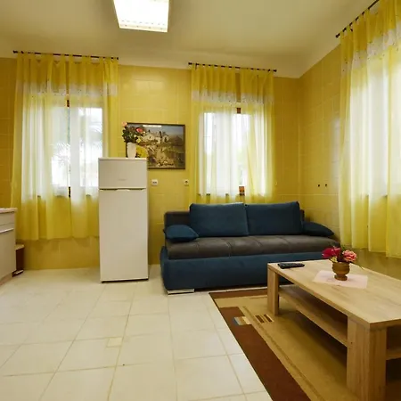 Apartment Zminj Apartments