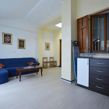 Zminj Apartments