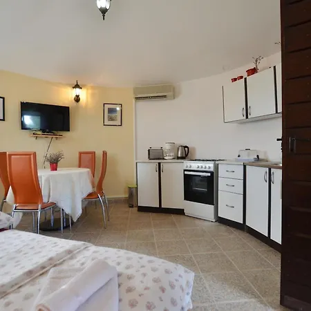 Zminj Apartments * Zminj