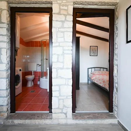 Lägenhet Zminj Apartments Žminj