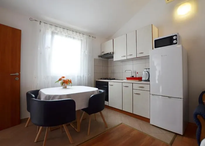 Apartman Zminj Apartments