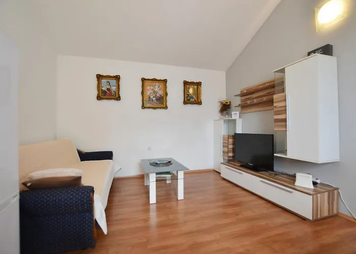 Zminj Apartments Apartman *